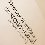 Colocation De Luxe à Avec Jardin Casa de hóspedes *