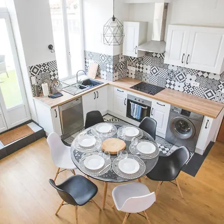 Maison d'hôtes Colocation De Luxe A Avec Jardin *
