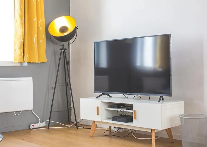 Guest house Colocation De Luxe A Avec Jardin