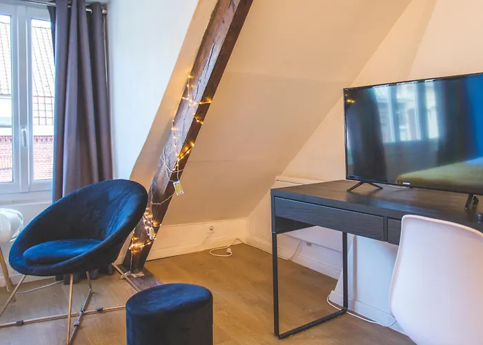 Guest house Colocation De Luxe A Avec Jardin *