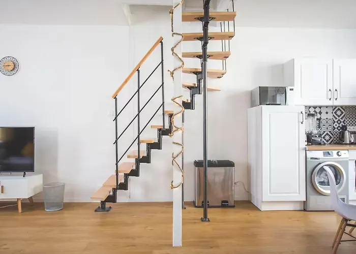 Colocation De Luxe A Avec Jardin Guest house